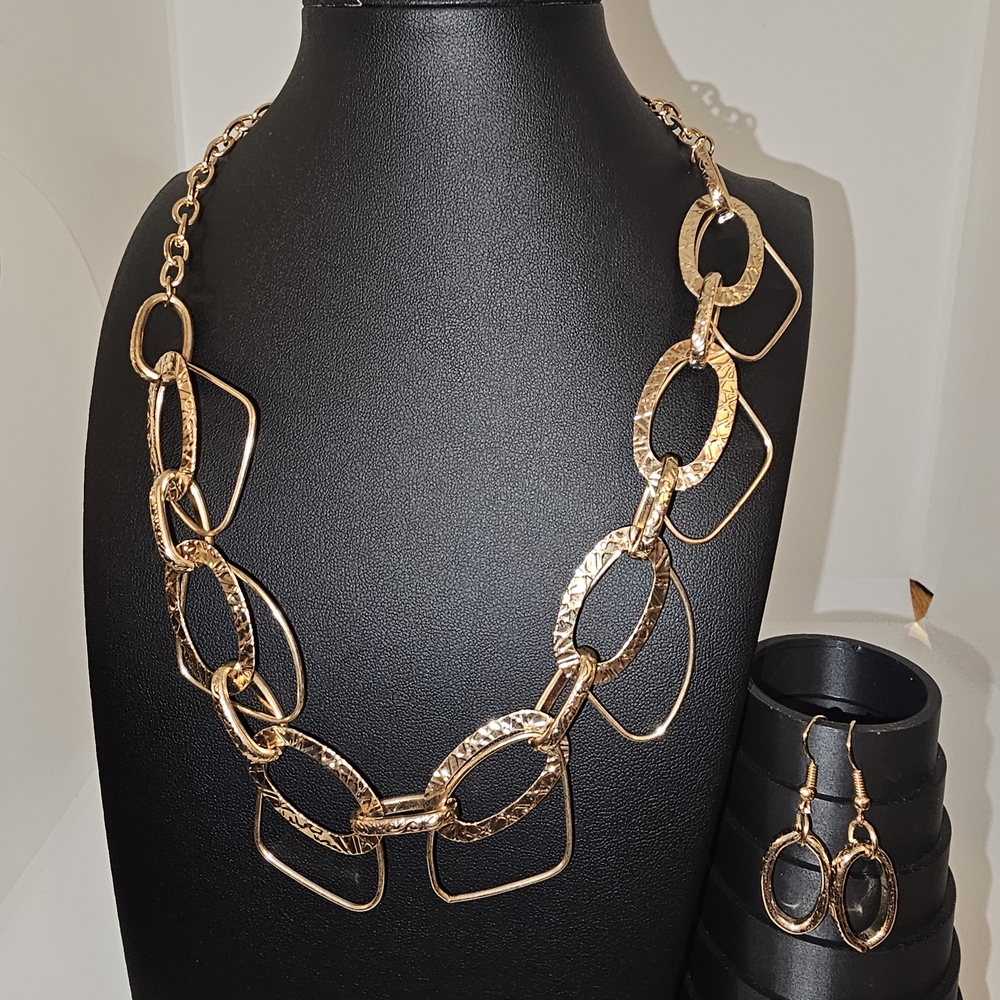 Golden Link Necklace and Earring Set